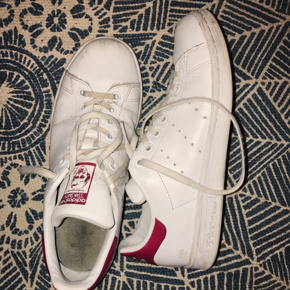 Magenta Stan Smiths